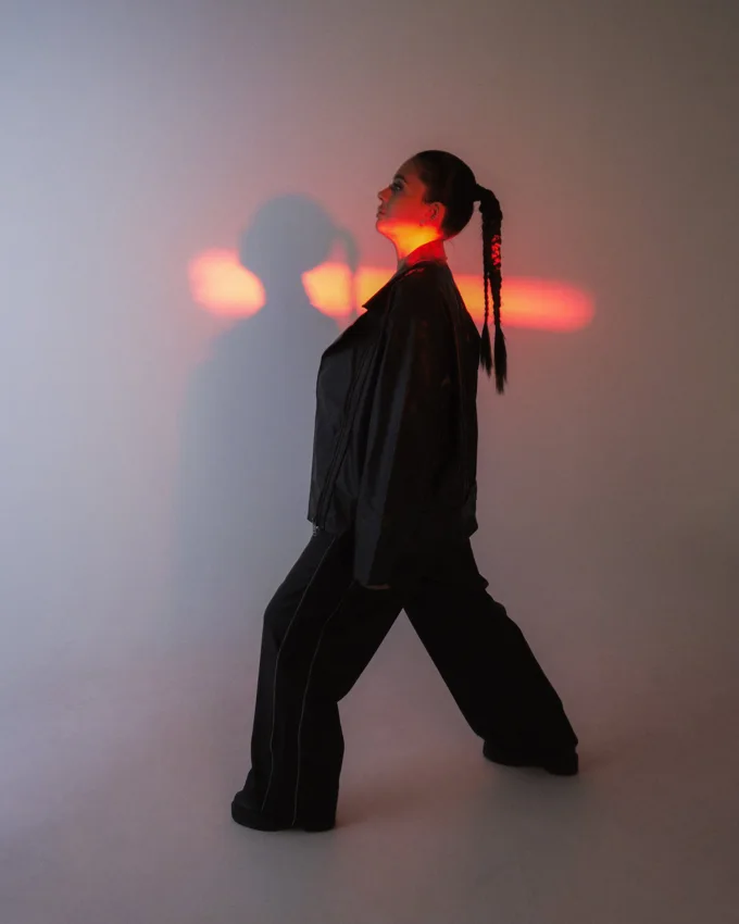 Hannah Laing promotional photograph